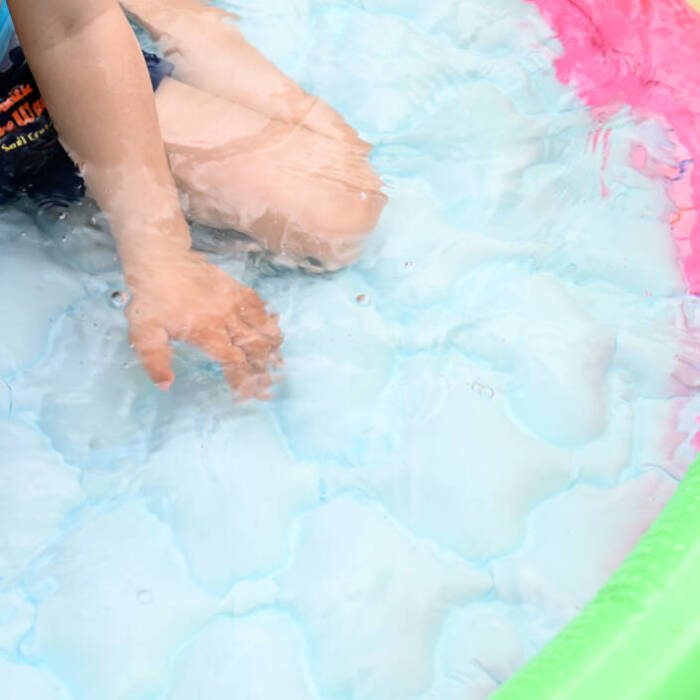 Mantenimiento del agua de una piscina hinchable